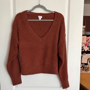Stars Above V-Neck Sweater in Warm Rust